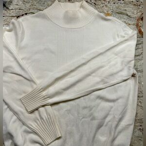 White Dress Barn Ribbed Sweater
